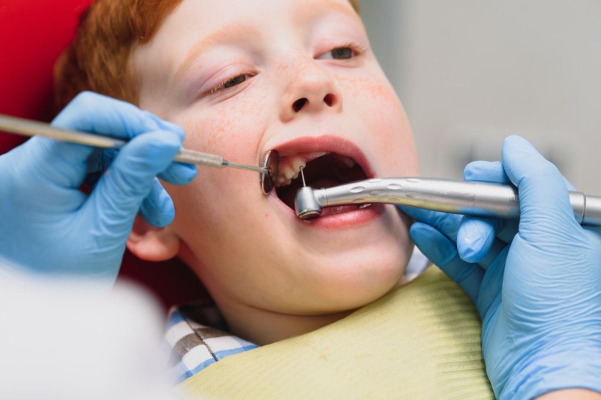 ویزیت دندانپزشکی کودک pediatric dentistry